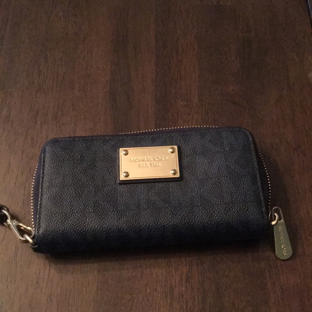 Michael Kors Wristlet